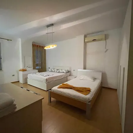 Bed & Breakfast Albjona *