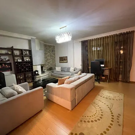 Albjona Bed & Breakfast *